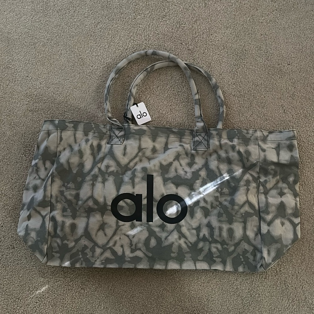 New Alo canvas bag